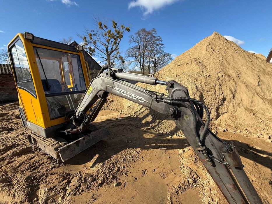 Minikoparka Volvo EC15 B + 3 łyżki