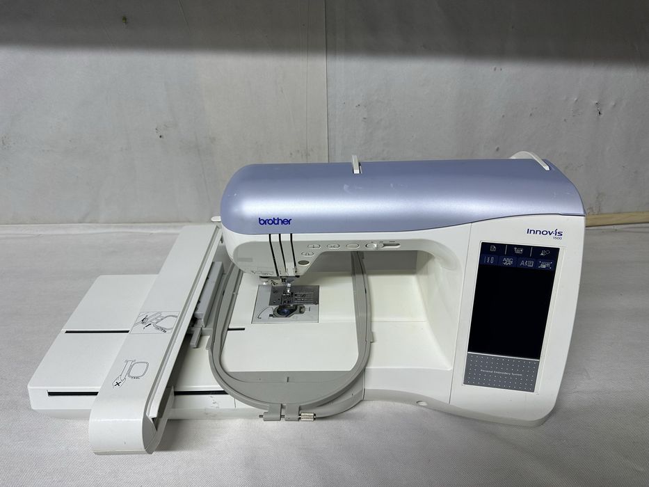 Вишивальна машинка brother