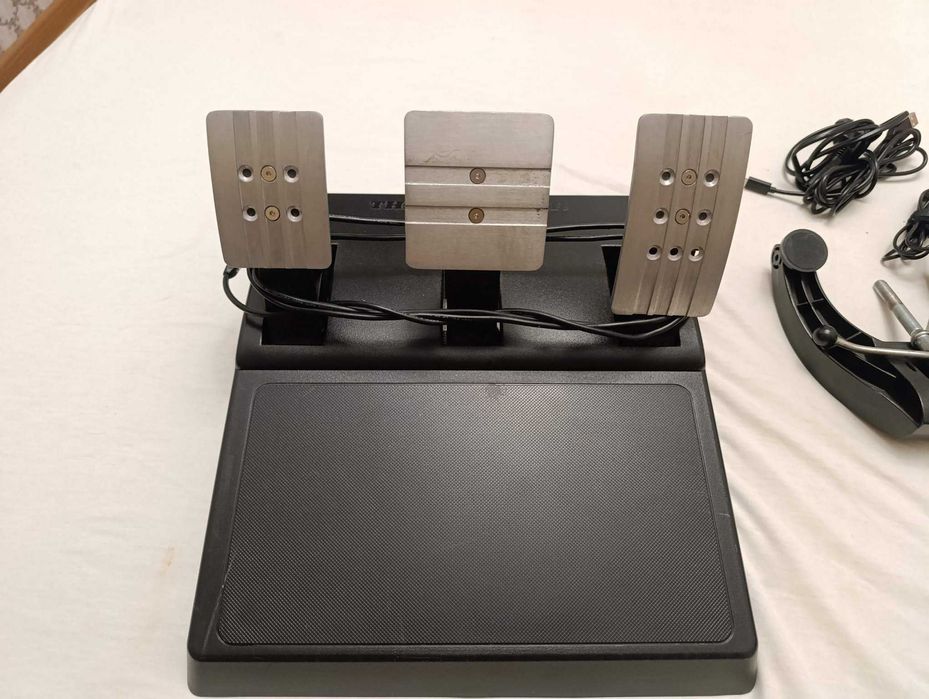 Игровой руль Thrustmaster T248 (с педалями T3PA-GT)