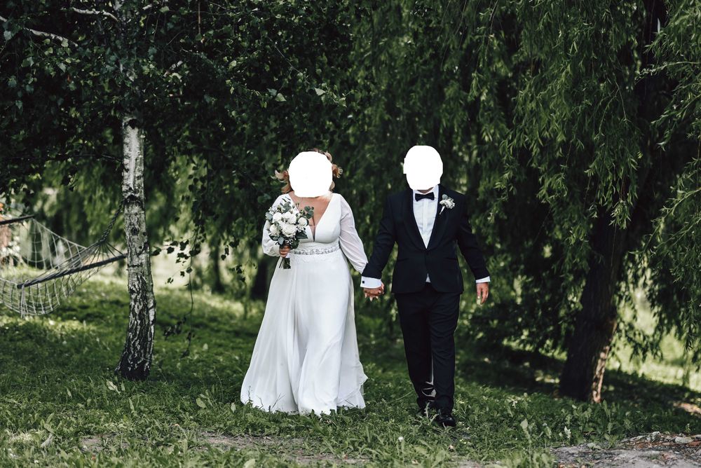 biała suknia ślubna