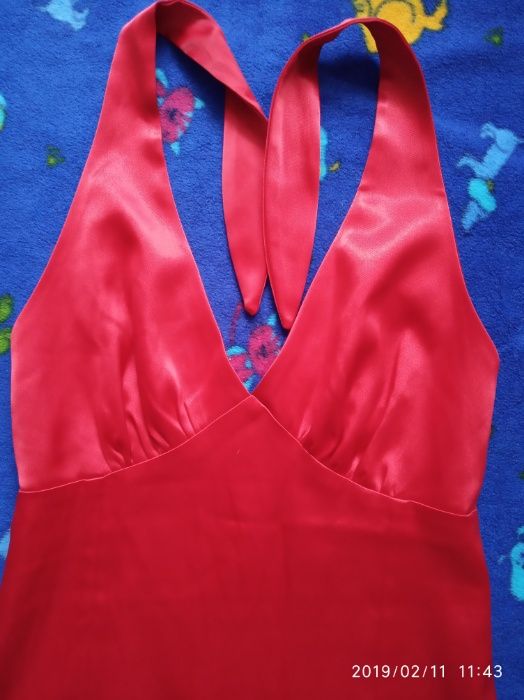 Плаття сарафан  червоне розмір 36 / С S атлас