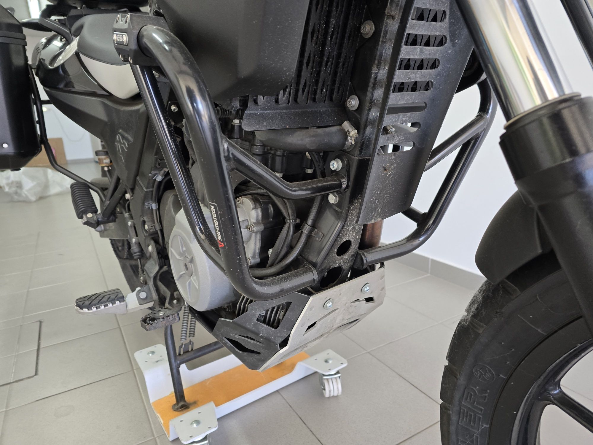 BMW G 650GS  literalmente NOVA