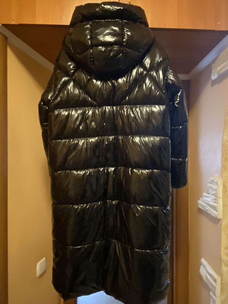 Пальто лаковое зима