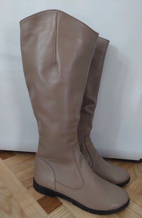 Шкіряні жіночі чоботи
