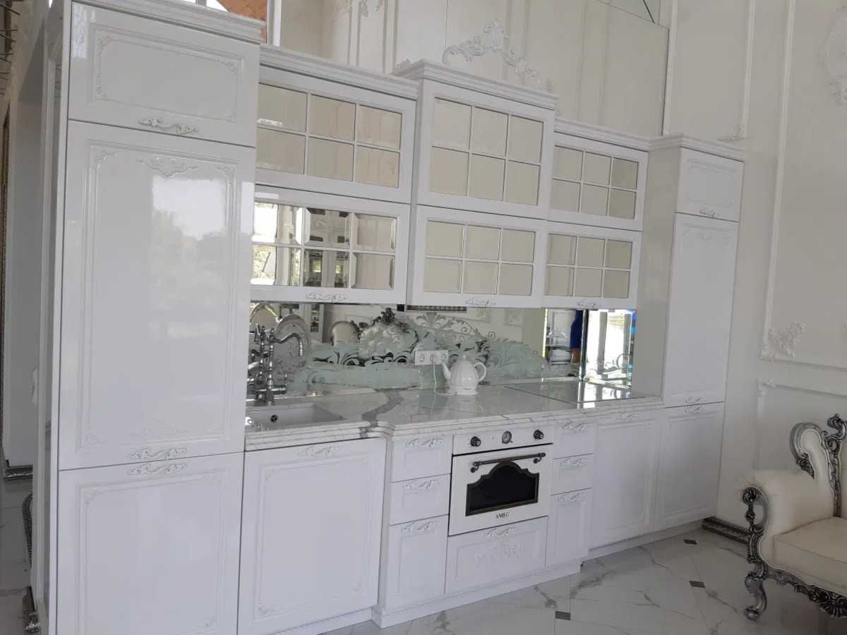 Продам ЛАКШЕРІ будинок 207 кв.м, Крюківщина, біля озера.