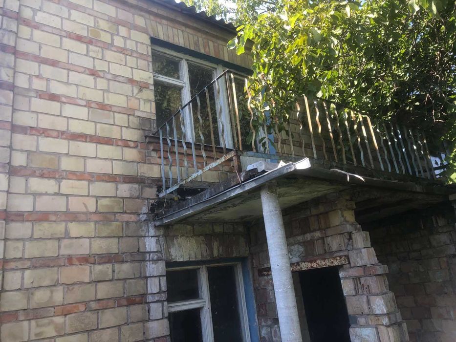 с.Хотів, ділянки з будинком, вул.Б.Хмельницького, продаж.