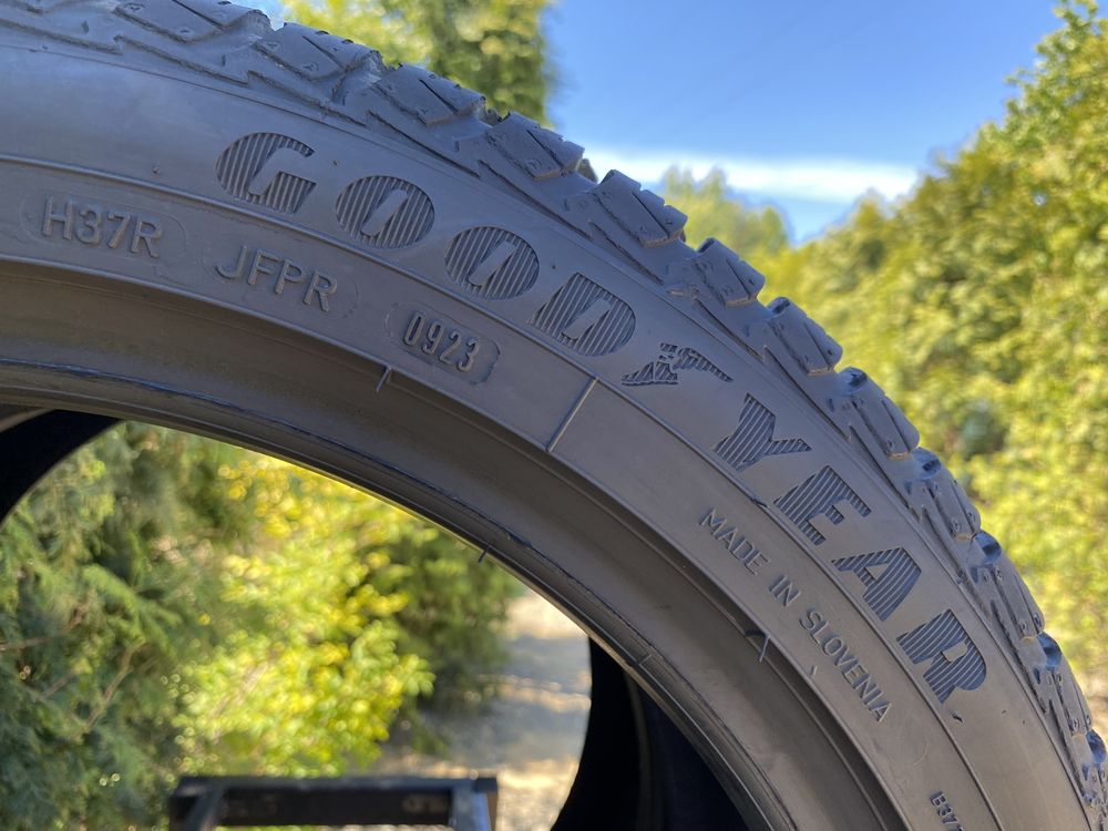 225/45/17XL Sprzedam pare opon Goodyear