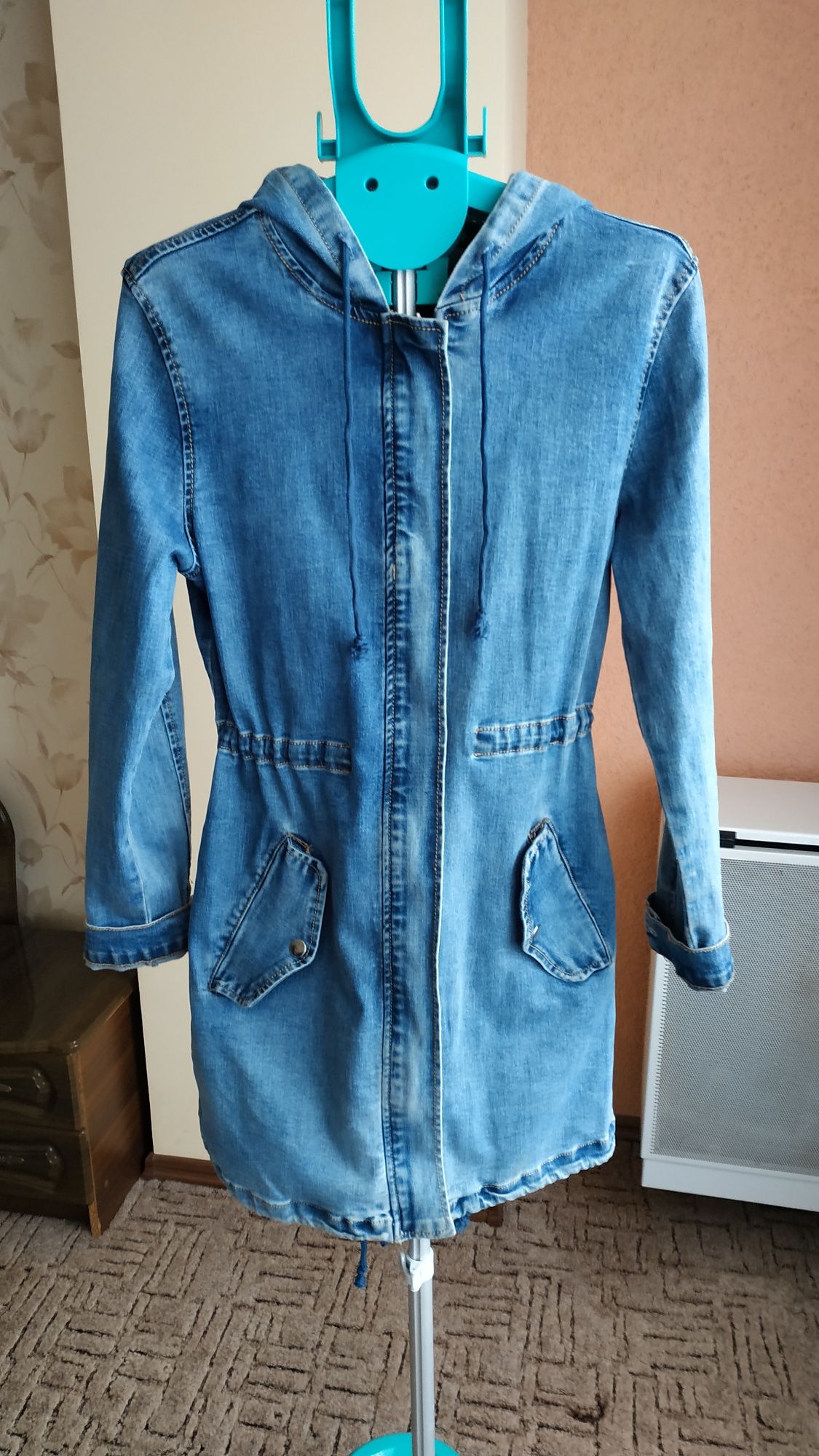 Куртка джинсова жіноча подовжена 42