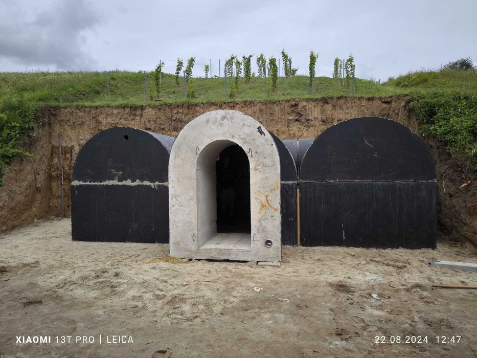 Piwnica betonowa 2x 350 ziemianka ogrodowa B30W8 drzwi schody wentylac