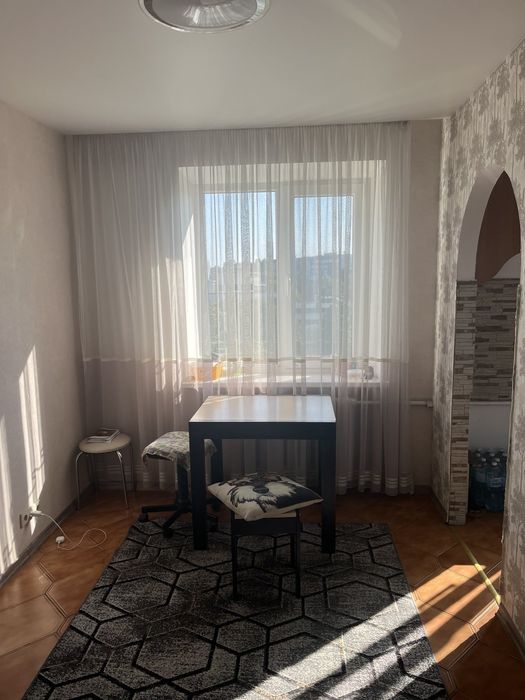 Продам 4 кімнатну квартиру в Броварах район парку.