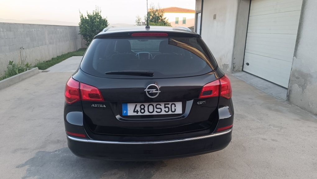 Astra J Sport Tourer 1.6 136cv
