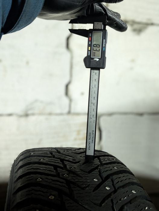 Шини зимові 20рр ІДЕАЛ NOKIAN Hakkapeliitta 8 suv 215/65 R16 8mm рези