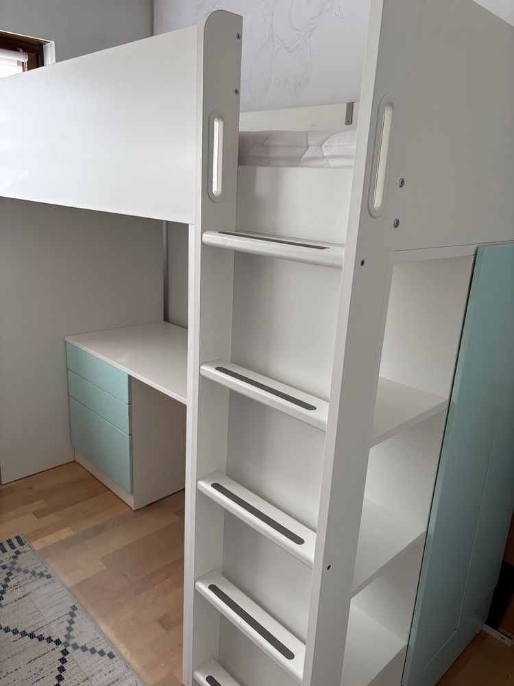 Łóżko piętrowe z biurkiem i szafą IKEA SMASTAD