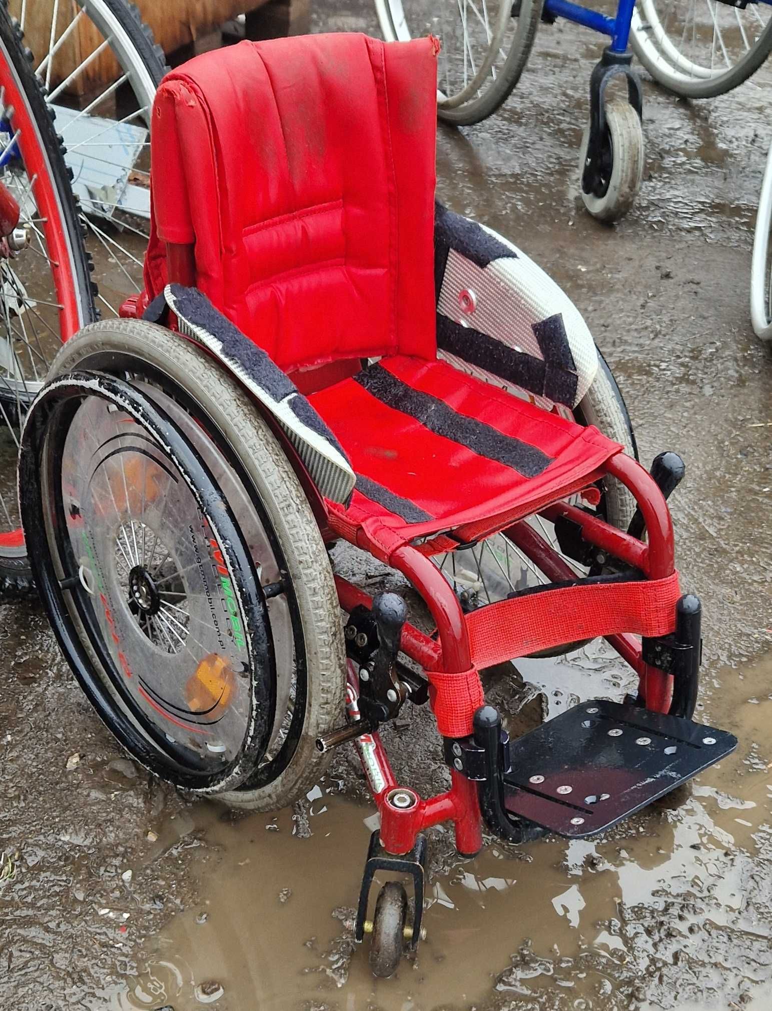 Wózki inwalidzkie 3 sztuki (w tym dziecięcy)