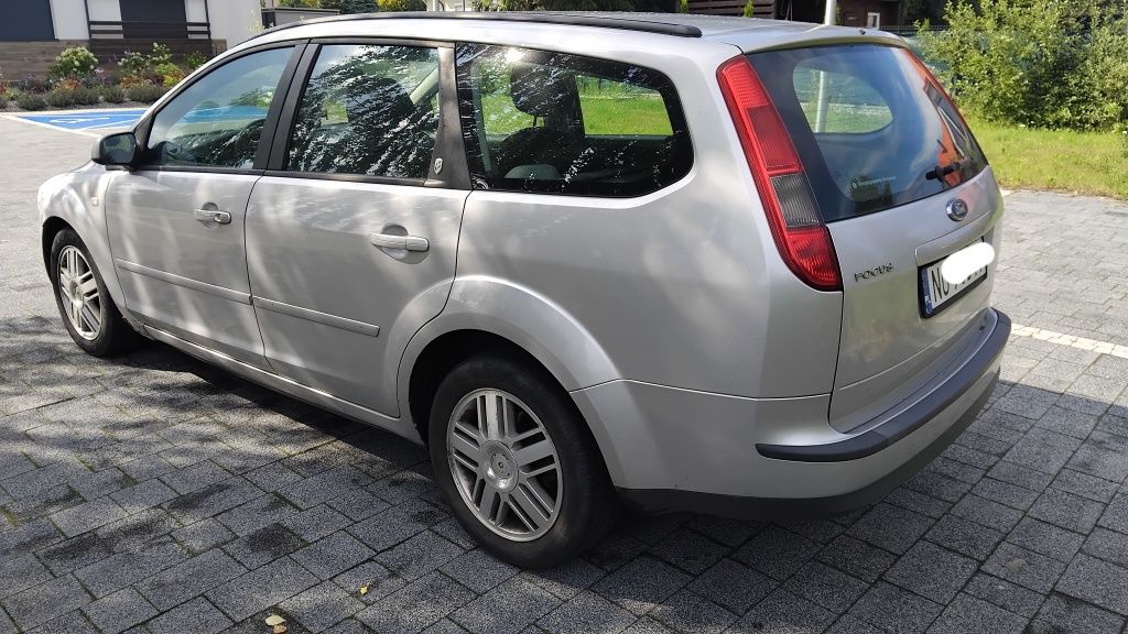 Ford Focus 1.6 MK2 kombi GHIA