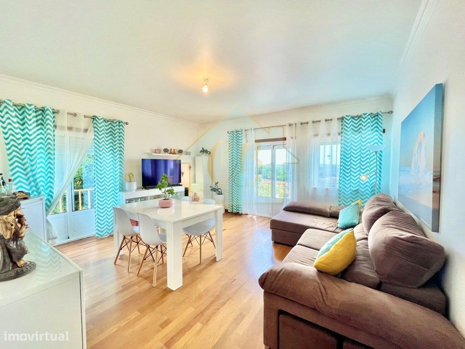 Apartamento T2 c/ garagem - Campelos