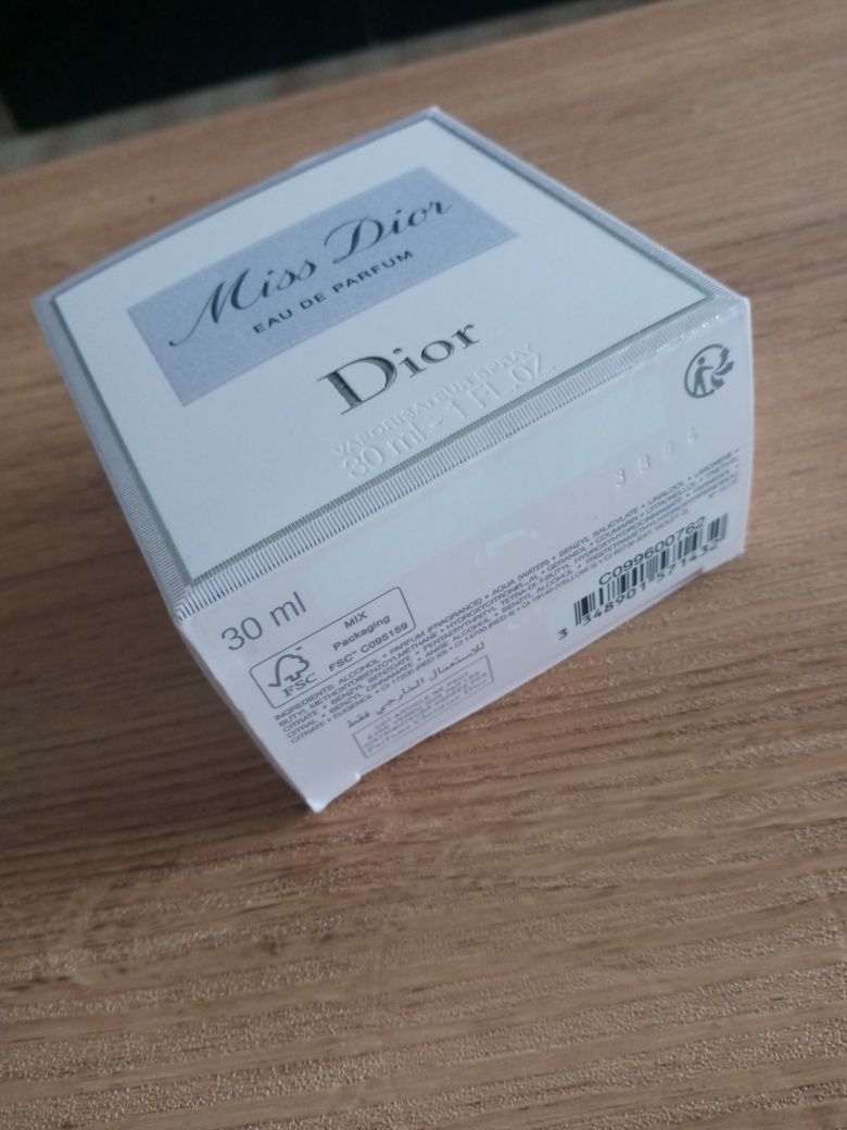 Pudełko Miss Dior 30ml