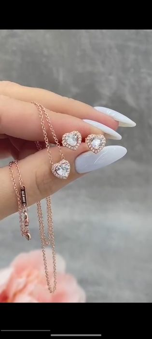 Срібні сережки Pandora Rose