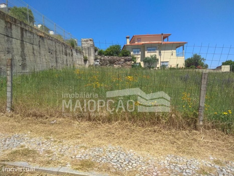 Terreno para construção na Quinta do Pinheiro
