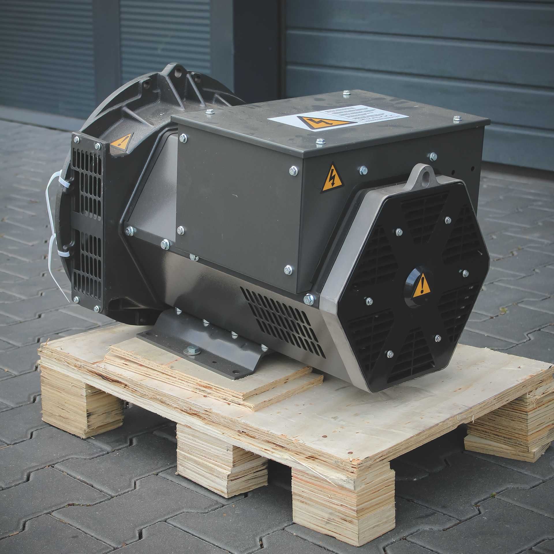 Prądnica 22kW 24kW 20kW 25kW - generator prądu regulator AVR