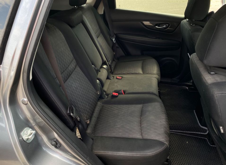 Автомобиль Nissan Rogue