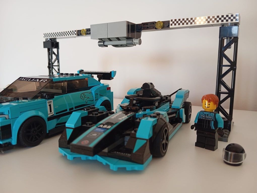 Sprzedam Lego 76898 kompletne ( co do klocka ) wraz z  instrukcja