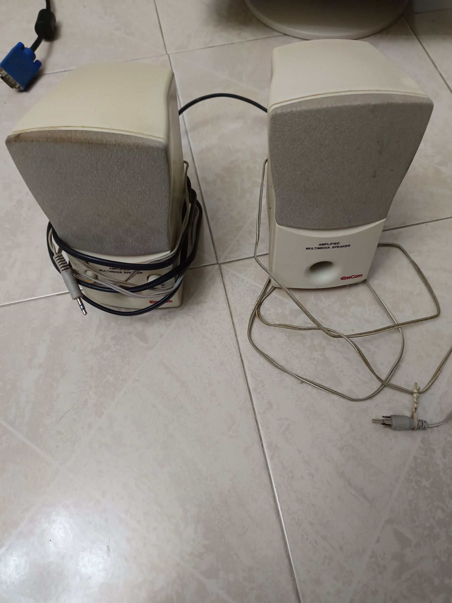 Computador com periféricos