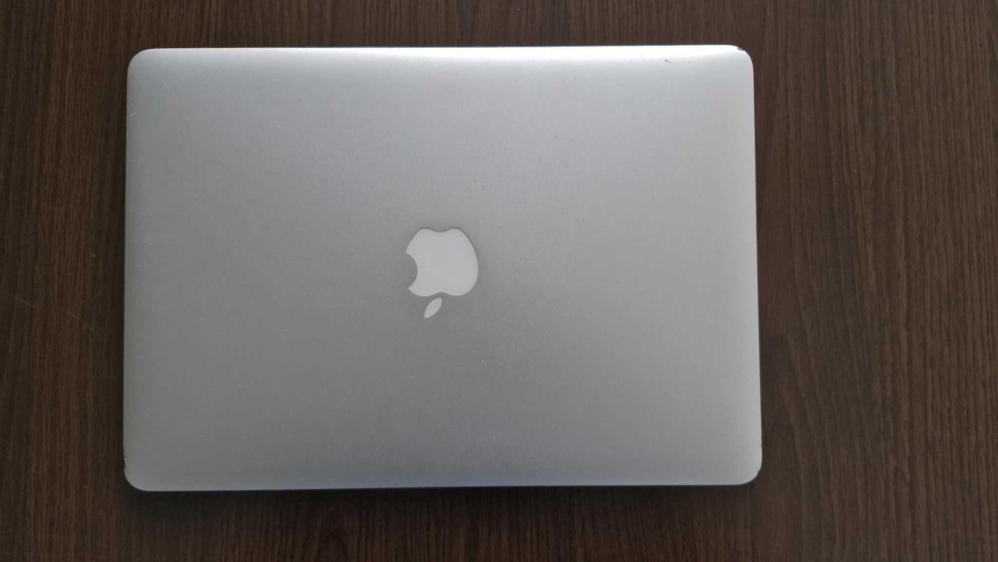MacBook Air A1466 + zasilacz | 400 zł netto | Faktura VAT