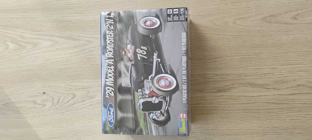 Ford '29 Model A Roadster 2'n1 1:25 Revell 4463
