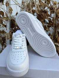 Nike Air Force 1 Low '07 White  Unisex  EU 37