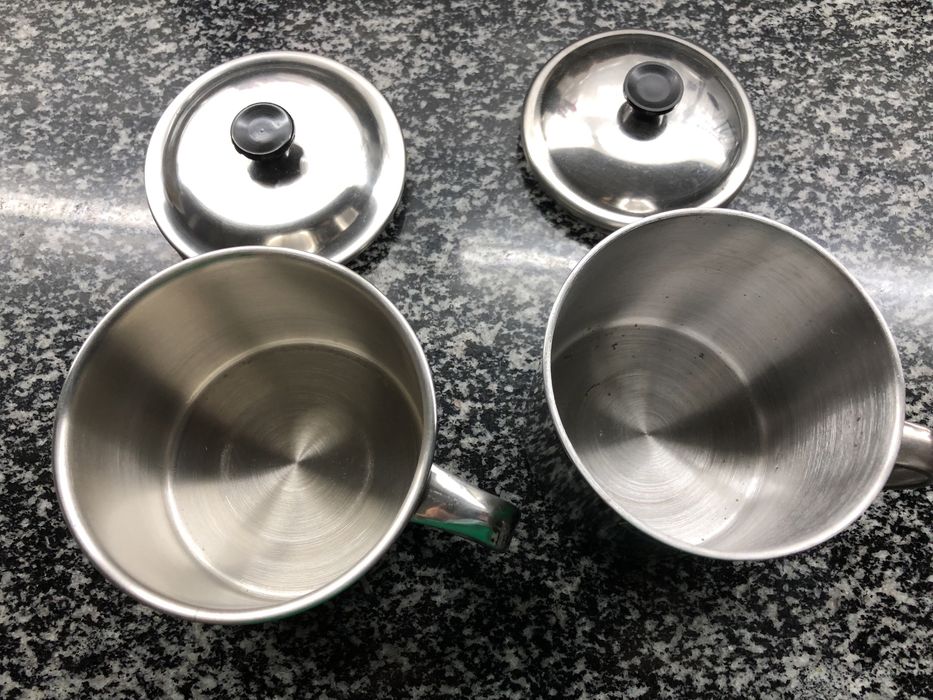 Vendo 2 copos em inox