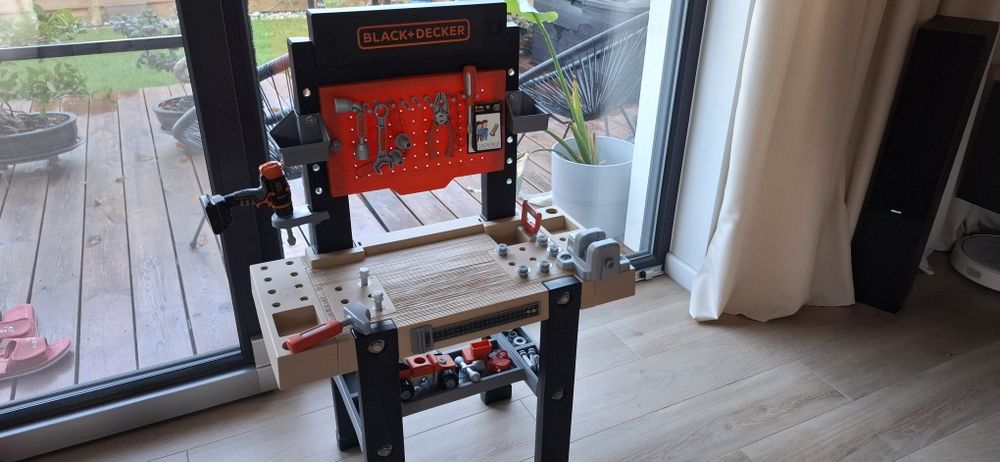 Stolik dziecięcy warsztat Black&Decker