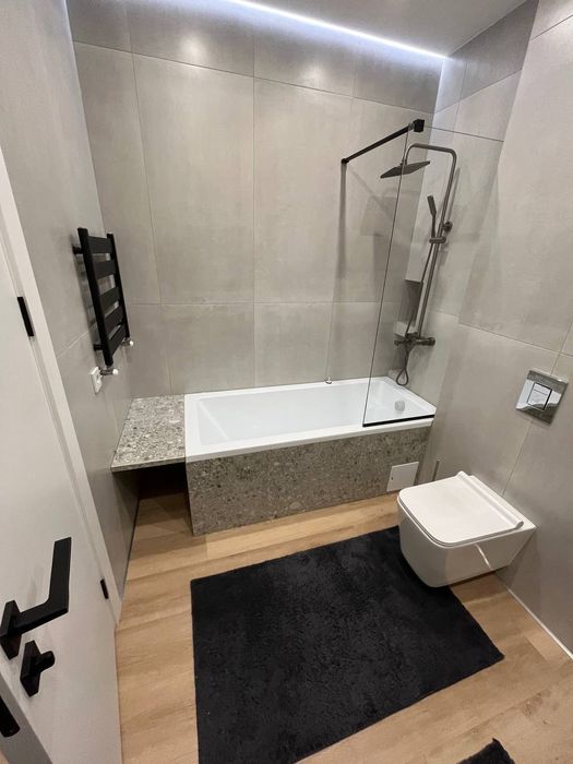 Здається 2кімн. Новобудова з терасою та паркінгом  паркова зона