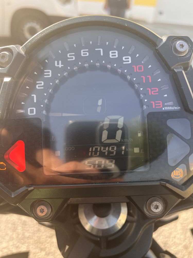 Kawasaki Z650 com apenas 10.500 km