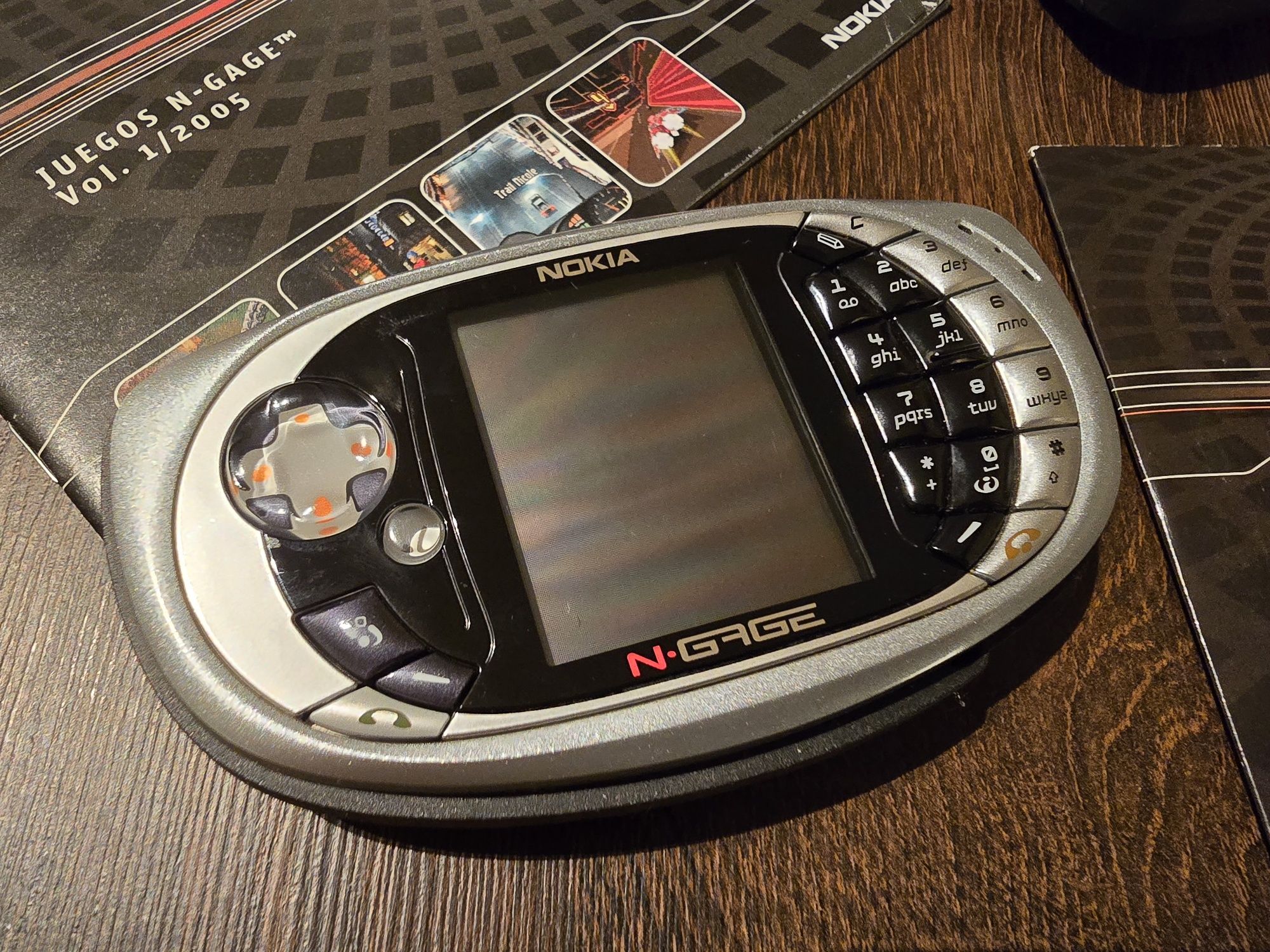 Nokia N-Gage QD komplet + głośnik + Atari Vol 1 ładne