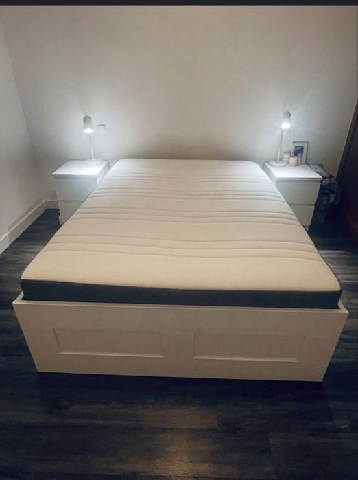 Cama IKEA BRIMNES king com colchão incluído