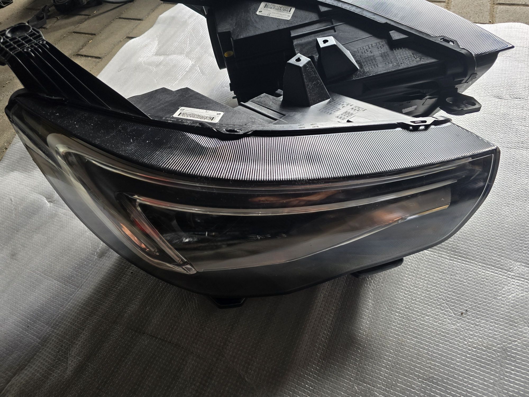 Opel Grandland X Lampa Lewa Reflektor prawa  FULL LED