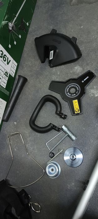 Akumulatorowa kosa żyłkowa AdvancedBrushCut 36V-23-750 BOSCH