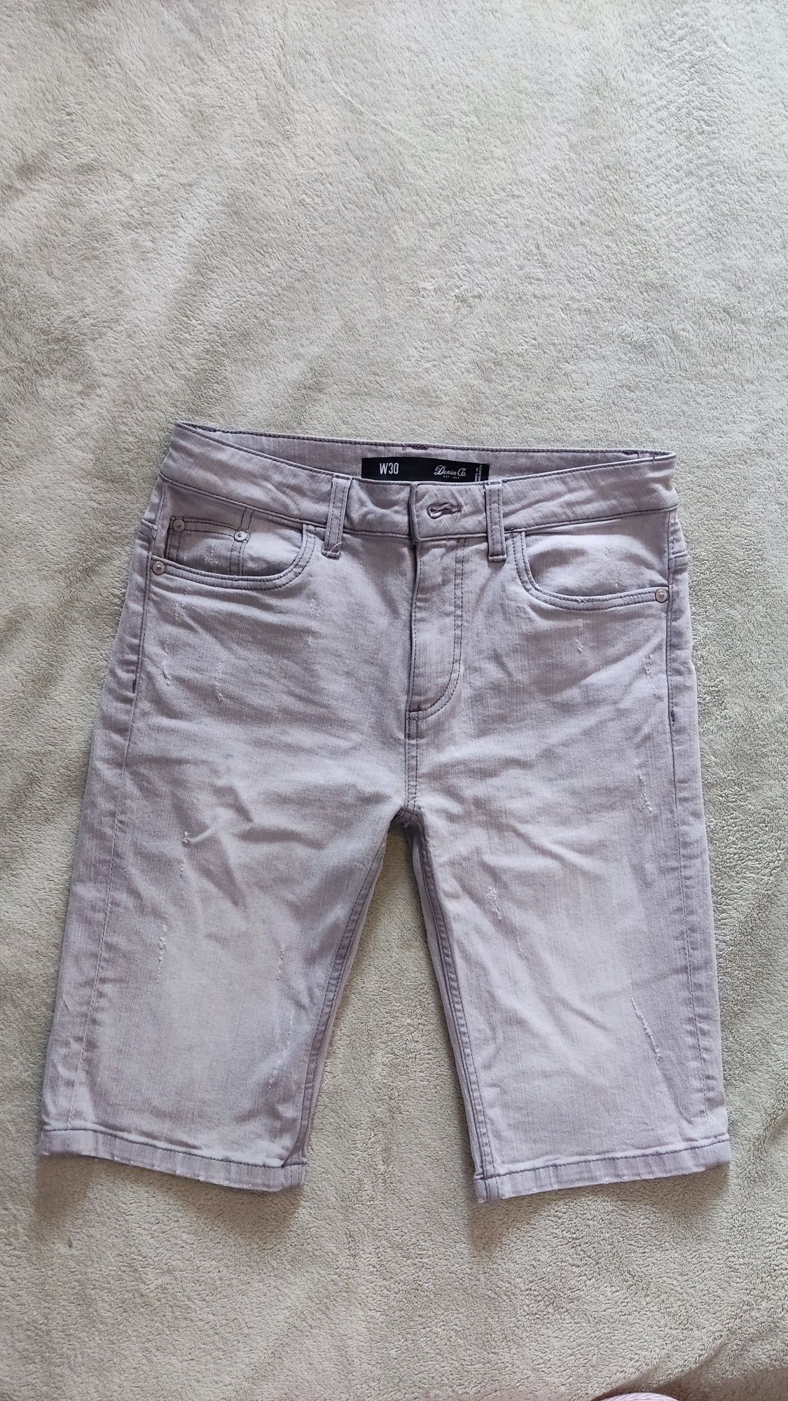 Roupa de homem pouco uso