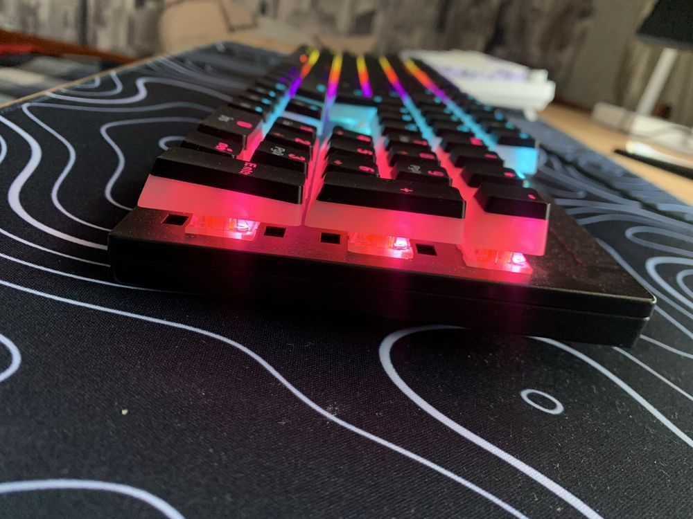 Продам клавиатуру game pro mk 85 r