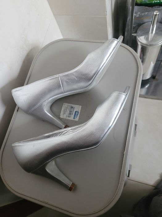 Nina Fiarucci szpilki czółenka 35 buty na obcasie