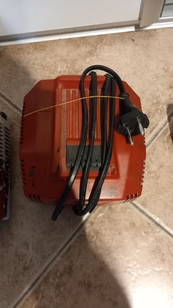 Ładowarka akumulator HILTI