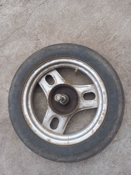 Колесо для скутера
