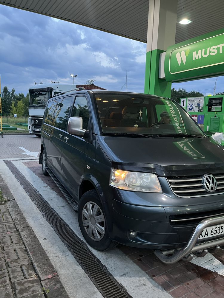 VW Caravelle 2.5 дизель
