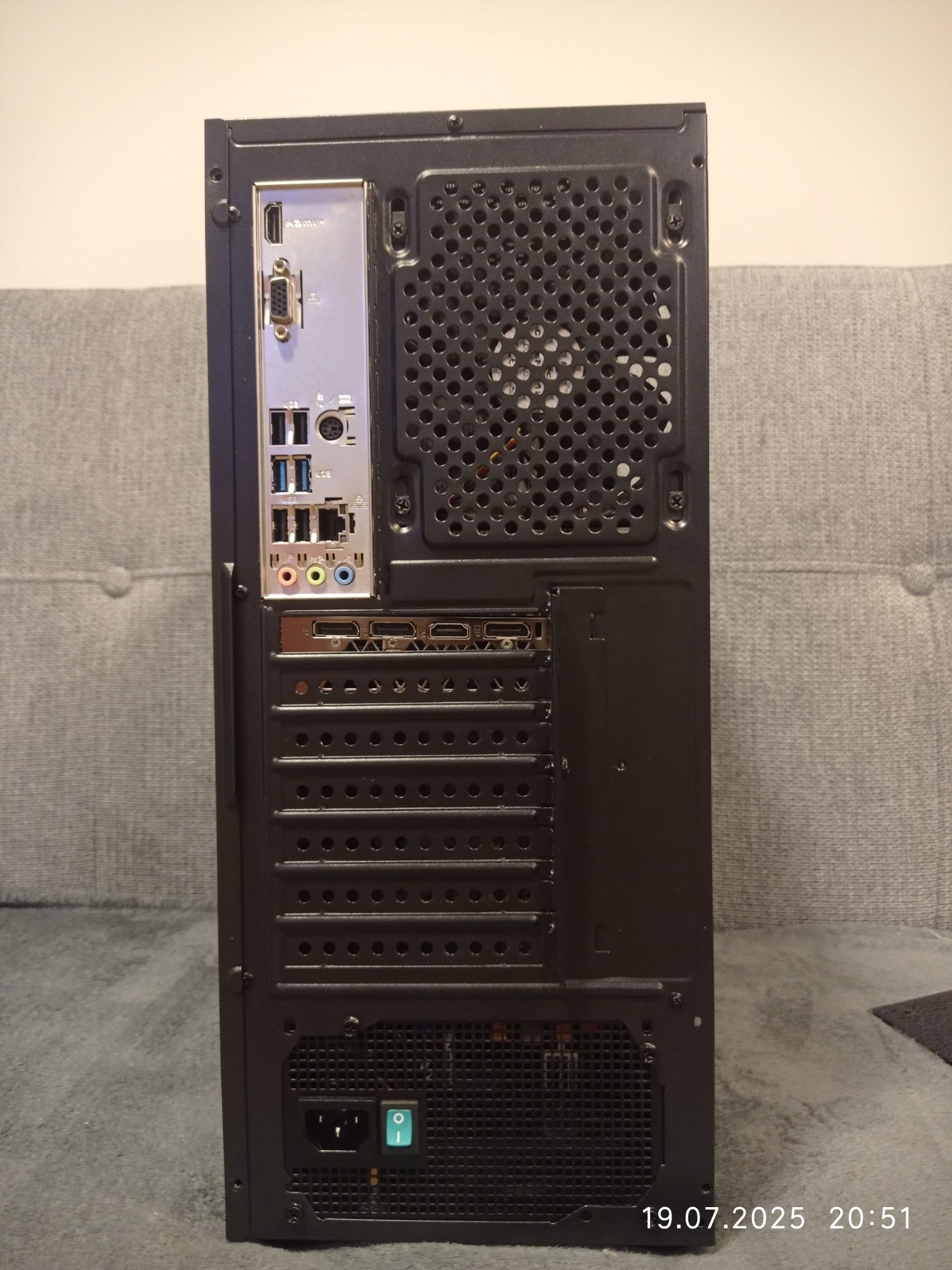Komputer Gamingowy i3-10100f+GTX 1660 Super