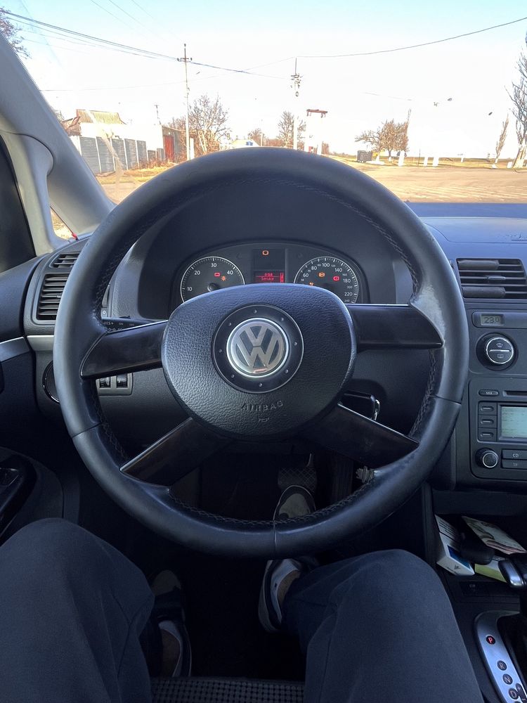 Продам Volkswagen touran