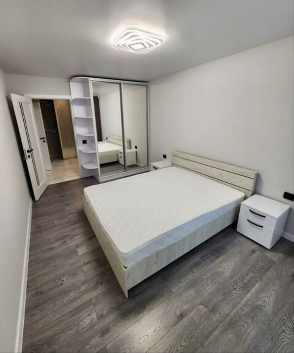 Продається квартира вул. Злуки