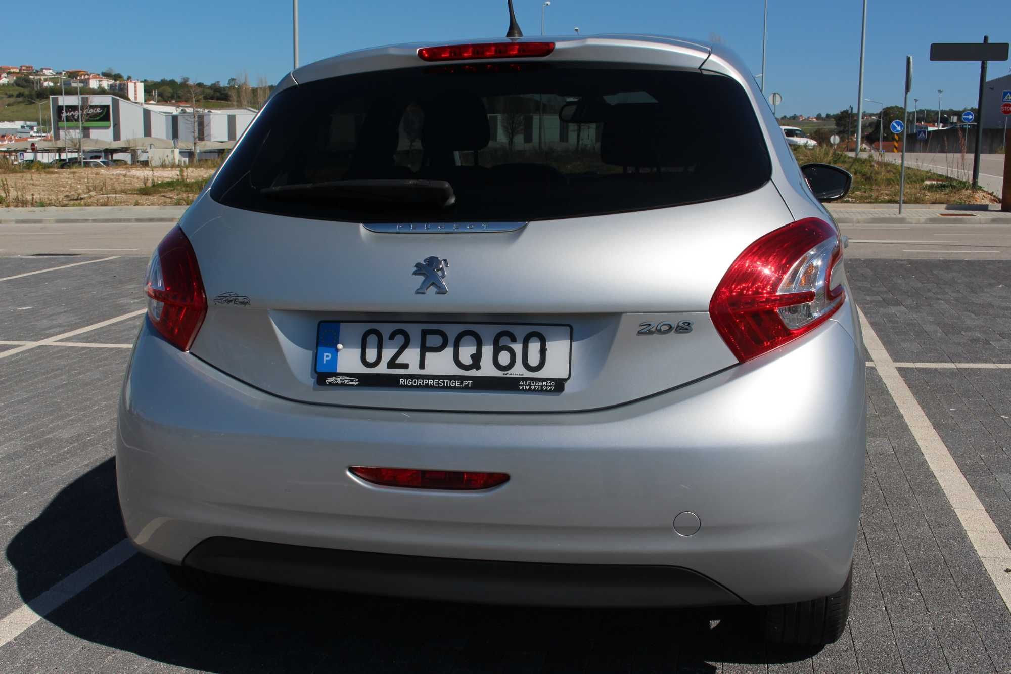 Peugeot 208 1.4  2015