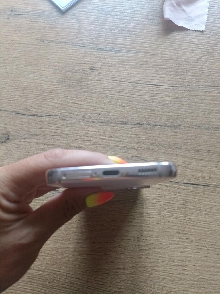 Samsung s22,  polecam