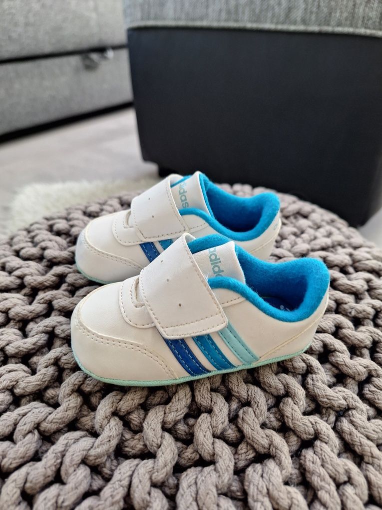 Buciki niechodki adidas 19